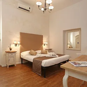 Juno Pantheon Guest house