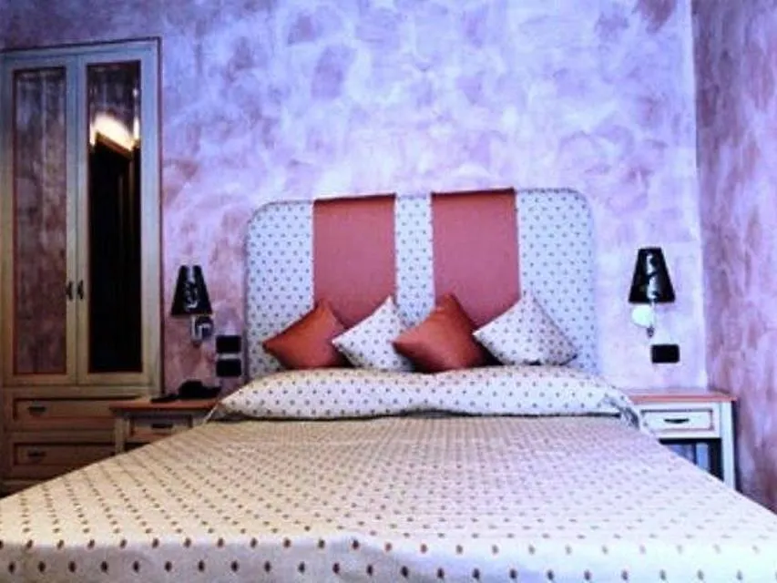 Condotti Rooms Rome Italy