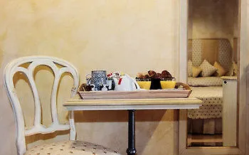 ** Guest house Condotti Rooms Rome Italy